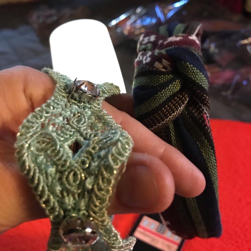 3/$20 Hair Accessory Bundle - Picture 2 of 5